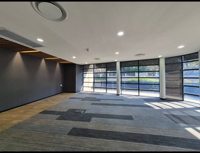 728M² OFFICE TO LET IN MELROSE ESTATE